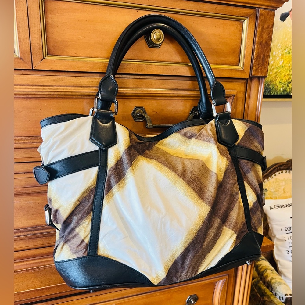 Burberry Stripe Large Fabric & Leather Buckle Satchel Bag - Picture 11 of 11